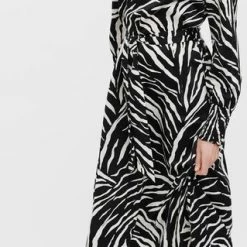 Vero Moda Jurk Vmliva L/s Calf Dress Wvn Btq Ga 10275275 Black/pristine Dames Maat - L -Dameskleding Verkoop 319x840 1