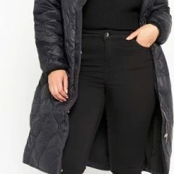 LOLALIZA Lange Gewatteerde Jas - Zwart - Maat 42 -Dameskleding Verkoop 319x840 2