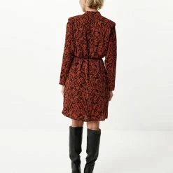 Mexx Dames Mock Neck Longsleeve Jurk Donker Brown -Dameskleding Verkoop 550x672 1