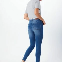 VERO MODA VMTANYA MR S PIPING JEANS VI349 GA NOOS Dames Jeans - Maat S X L32 -Dameskleding Verkoop 550x733 117