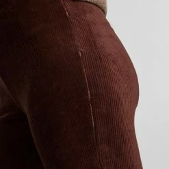 Pieces PCSIROA HW FLARED PANTS D2D Chicory Coffee Flare Dames Broek - Maat L -Dameskleding Verkoop 550x733 285