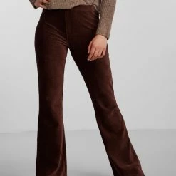 Pieces PCSIROA HW FLARED PANTS D2D Chicory Coffee Flare Dames Broek - Maat L -Dameskleding Verkoop 550x733 286