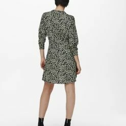 ONLY ONLCORY L/S V-NECK TUNIC WVN NOOS Dames T-shirt - Maat L -Dameskleding Verkoop 550x733 297