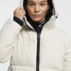 Tenson Milla Jkt W - Outdoorjas - Dames - Light Beige - Maat L -Dameskleding Verkoop 550x792 2