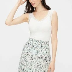 Pieces Dames Hemd Kant - Lace Top - Barbera - M - Wit -Dameskleding Verkoop 550x793 1