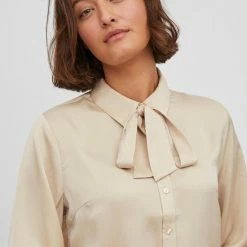 Vila Blouse Vielma L/s Shirt 14079469 Frosted Almond Dames Maat - W42 11 Vila Blouse Vielma L/s Shirt 14079469 Frosted Almond Dames Maat - W42 -Dameskleding Verkoop 550x793 23