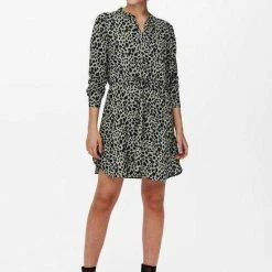 ONLY ONLCORY L/S V-NECK TUNIC WVN NOOS Dames T-shirt - Maat L -Dameskleding Verkoop 550x825 278